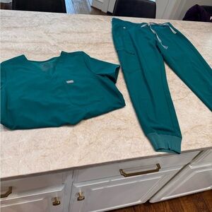 Bright green figs scrubs